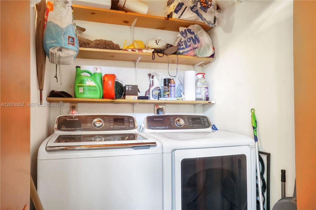 En Renta: $3,700 (4 camas, 2 baños, 1565 Pies cuadrados)
