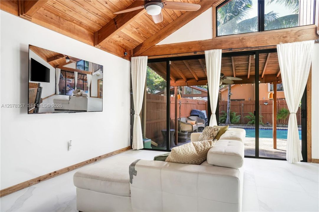 En Renta: $3,700 (4 camas, 2 baños, 1565 Pies cuadrados)