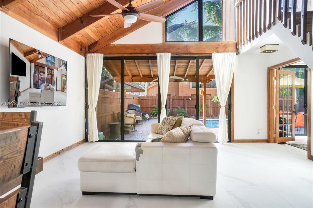 En Renta: $3,700 (4 camas, 2 baños, 1565 Pies cuadrados)
