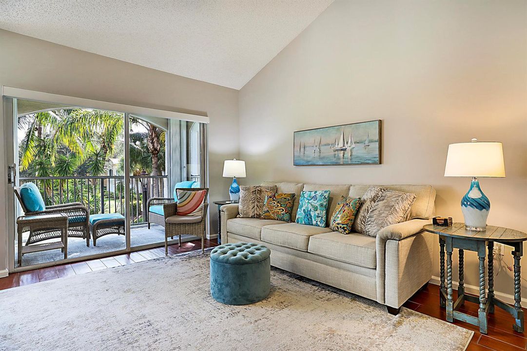 272 Village Blvd Apt 7212 -4