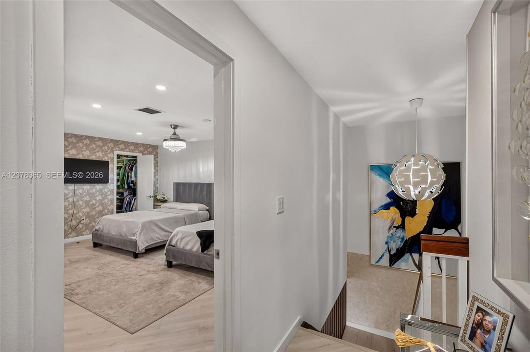 For Sale: $609,900 (2 beds, 2 baths, 1715 Square Feet)