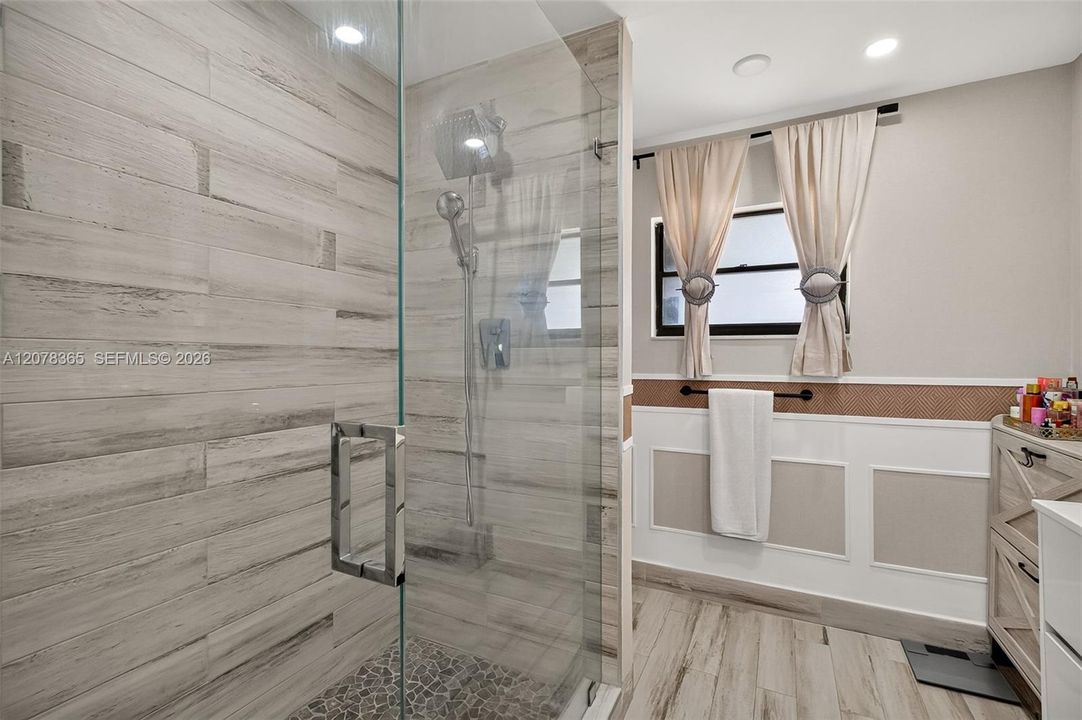 For Sale: $609,900 (2 beds, 2 baths, 1715 Square Feet)