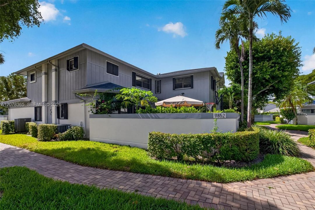 For Sale: $609,900 (2 beds, 2 baths, 1715 Square Feet)