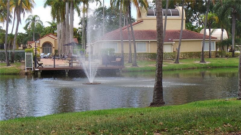 COCO PARC LAKE
