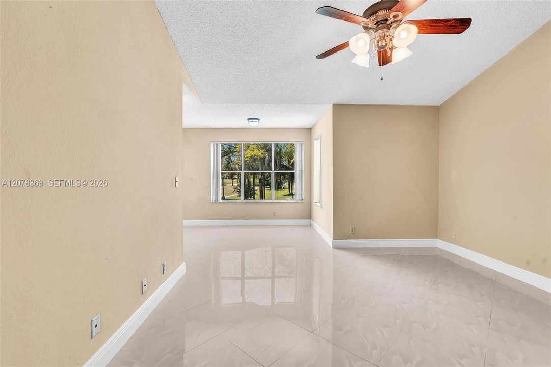 For Rent: $2,295 (2 beds, 2 baths, 1027 Square Feet)