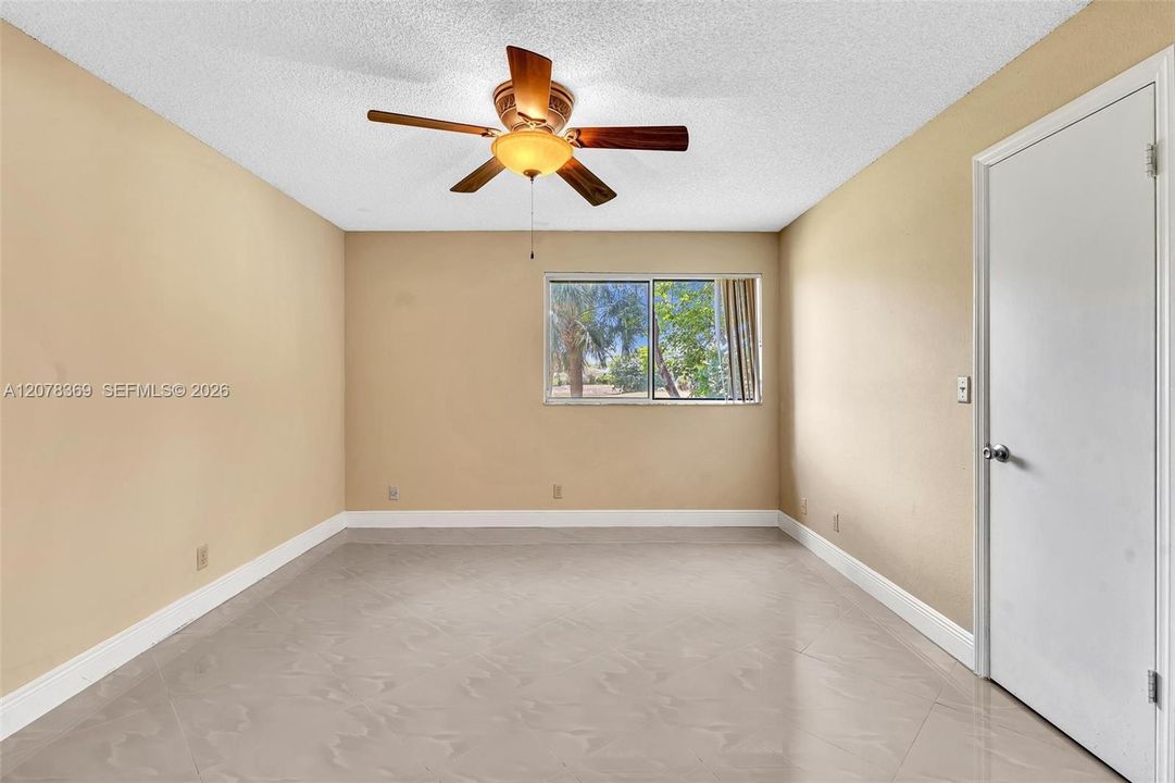 For Rent: $2,295 (2 beds, 2 baths, 1027 Square Feet)