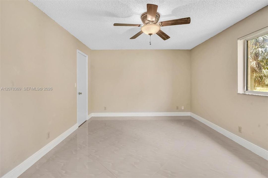 For Rent: $2,295 (2 beds, 2 baths, 1027 Square Feet)