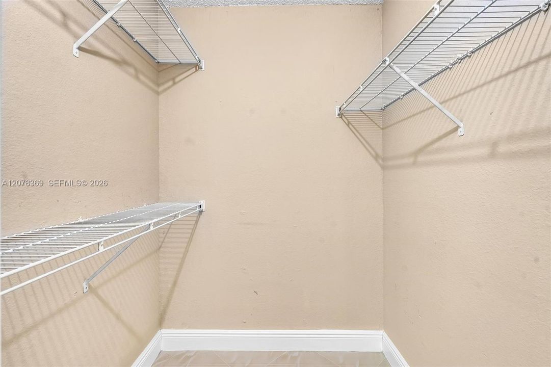 For Rent: $2,295 (2 beds, 2 baths, 1027 Square Feet)