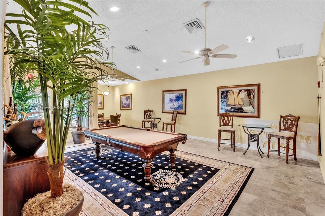 For Rent: $2,295 (2 beds, 2 baths, 1027 Square Feet)
