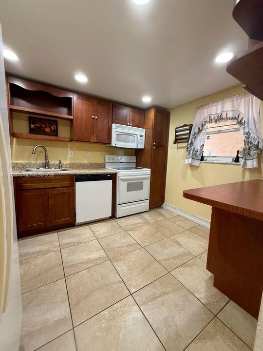 En Venta: $134,900 (2 camas, 2 baños, 1105 Pies cuadrados)