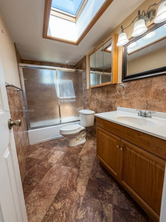 En Venta: $134,900 (2 camas, 2 baños, 1105 Pies cuadrados)