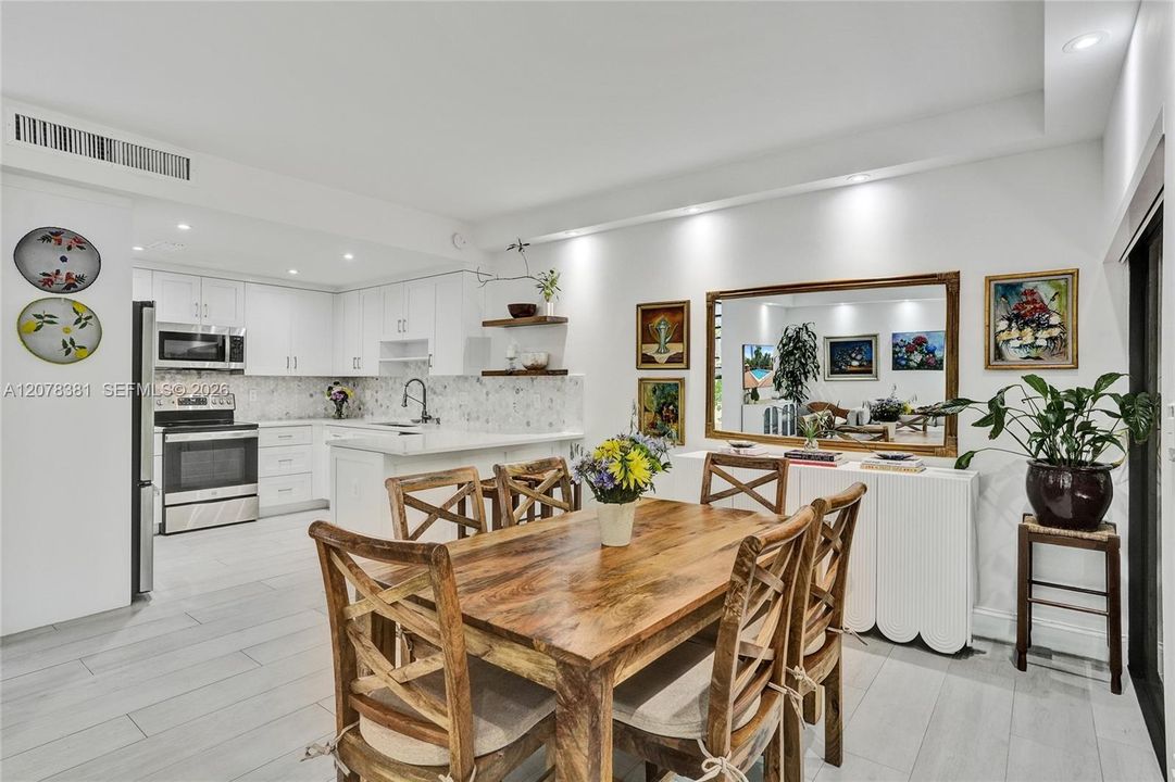 На продажу: $950,000 (4 спален, 3 ванн, 1681 Квадратных фут)