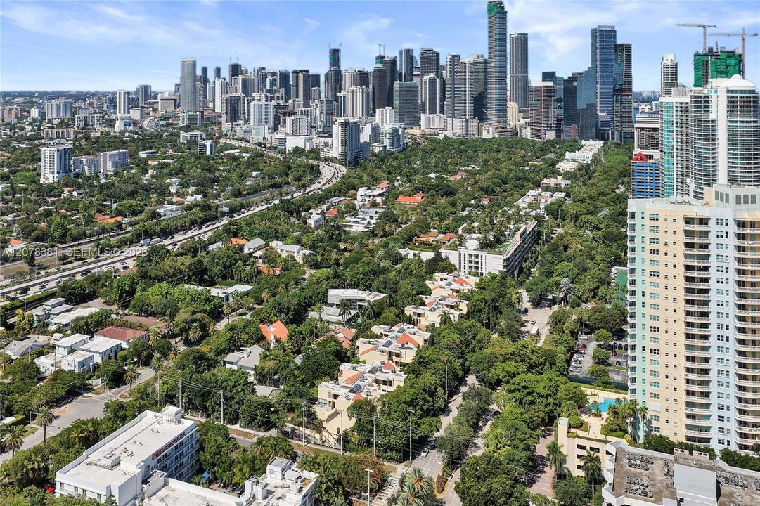 На продажу: $950,000 (4 спален, 3 ванн, 1681 Квадратных фут)