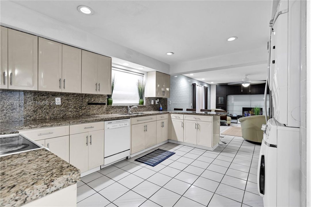 Recently Rented: $4,200 (4 beds, 3 baths, 2408 Square Feet)