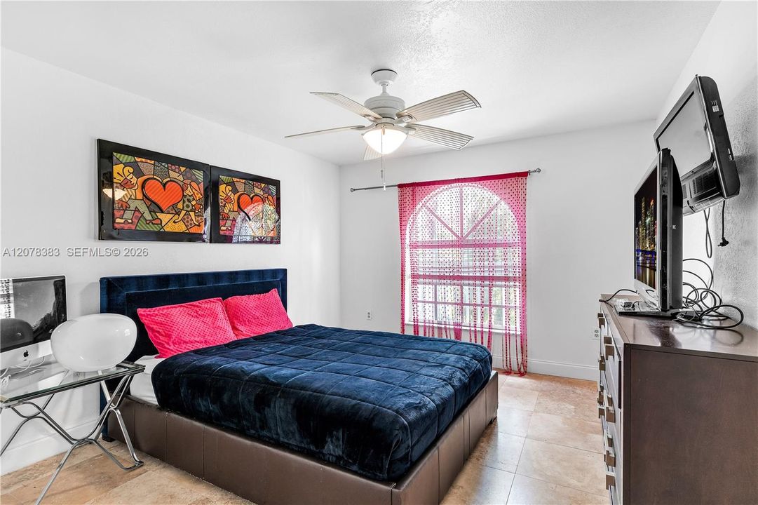 Recently Rented: $4,200 (4 beds, 3 baths, 2408 Square Feet)