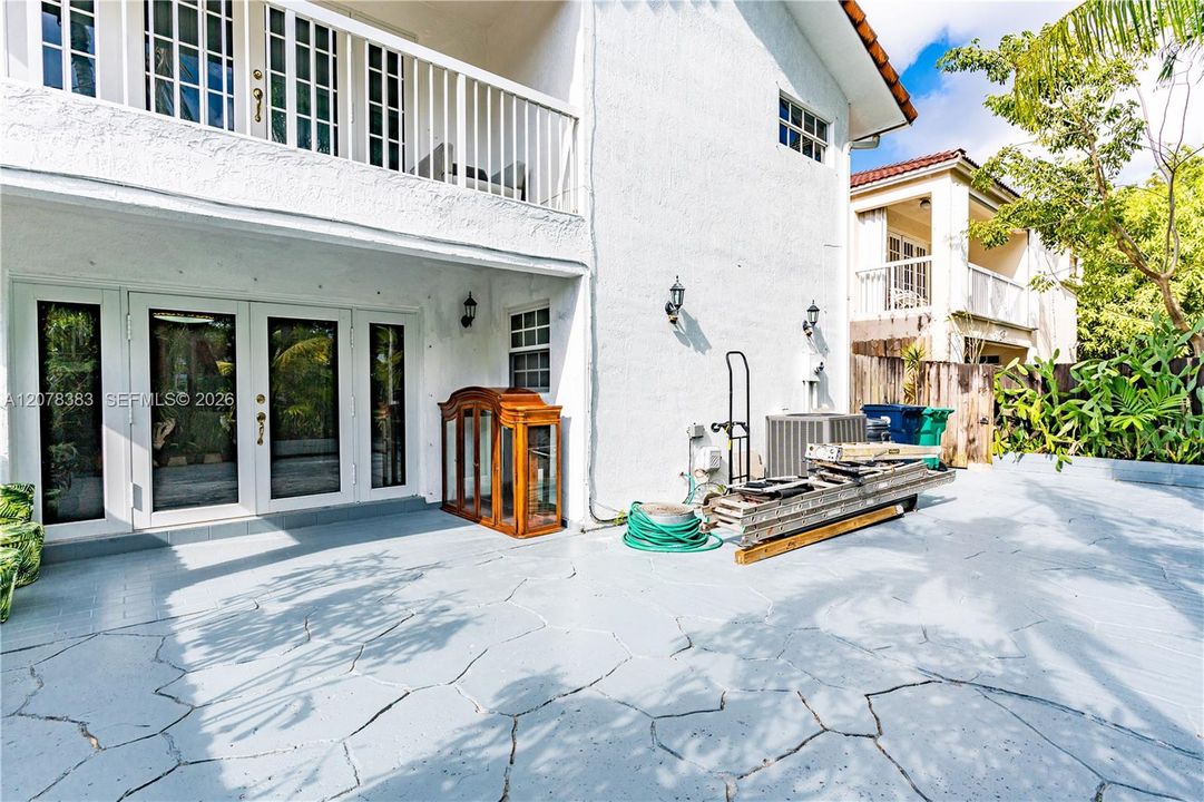 Recently Rented: $4,200 (4 beds, 3 baths, 2408 Square Feet)