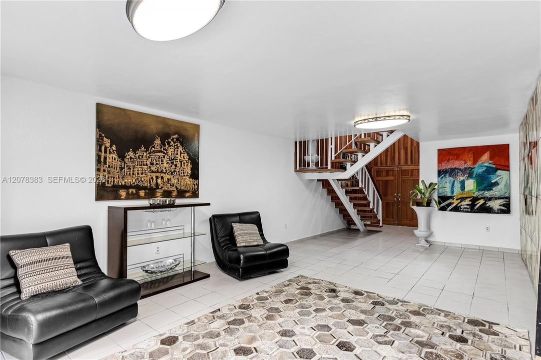 Recently Rented: $4,200 (4 beds, 3 baths, 2408 Square Feet)