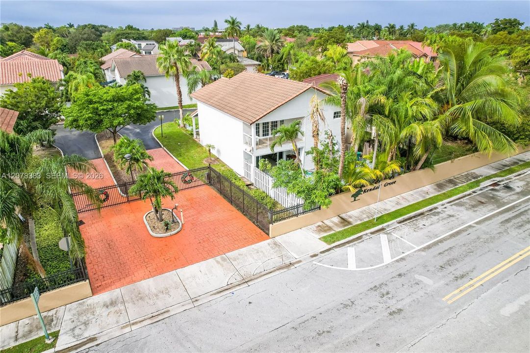 Recently Rented: $4,200 (4 beds, 3 baths, 2408 Square Feet)