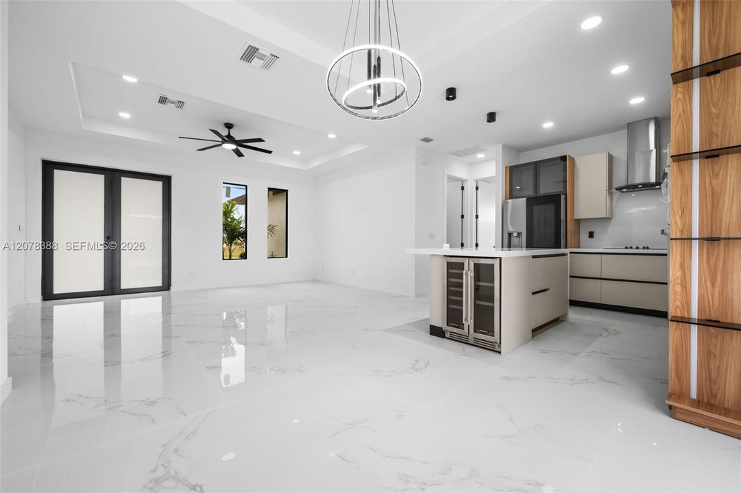 For Sale: $449,900 (3 beds, 2 baths, 1410 Square Feet)