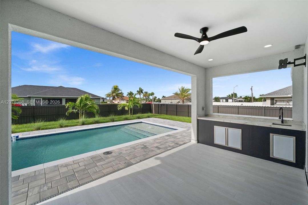 For Sale: $449,900 (3 beds, 2 baths, 1410 Square Feet)