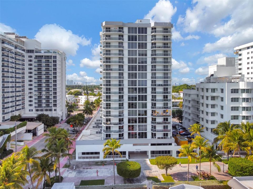 For Rent: $4,500 (2 beds, 2 baths, 1121 Square Feet)