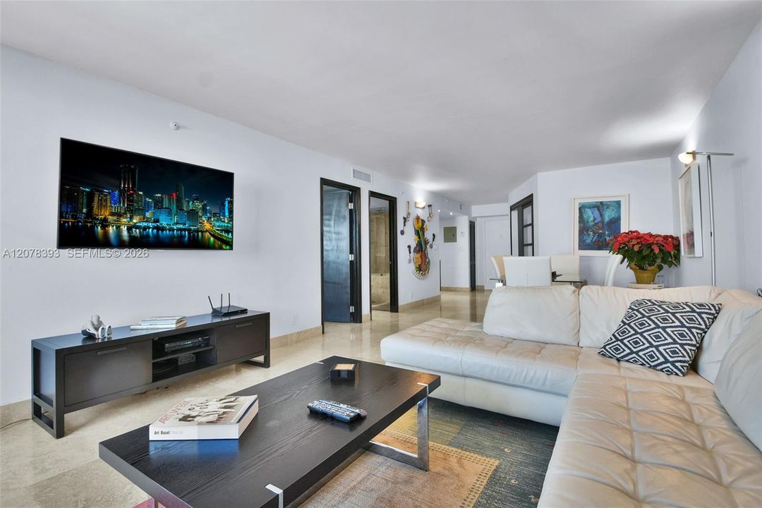 For Rent: $4,500 (2 beds, 2 baths, 1121 Square Feet)