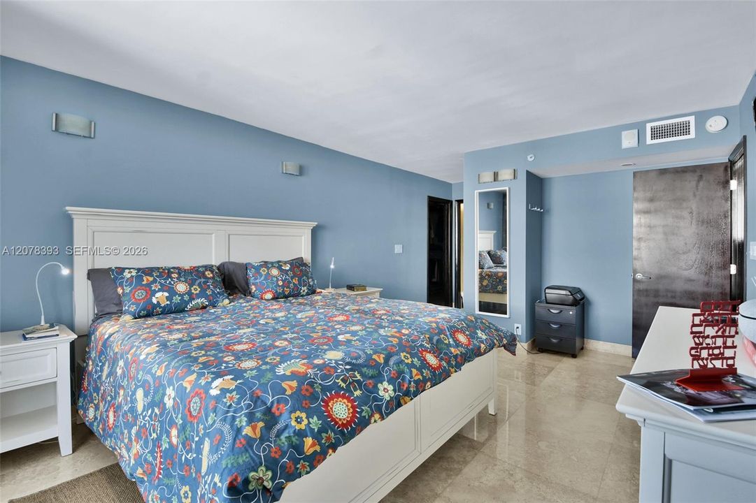 For Rent: $4,500 (2 beds, 2 baths, 1121 Square Feet)