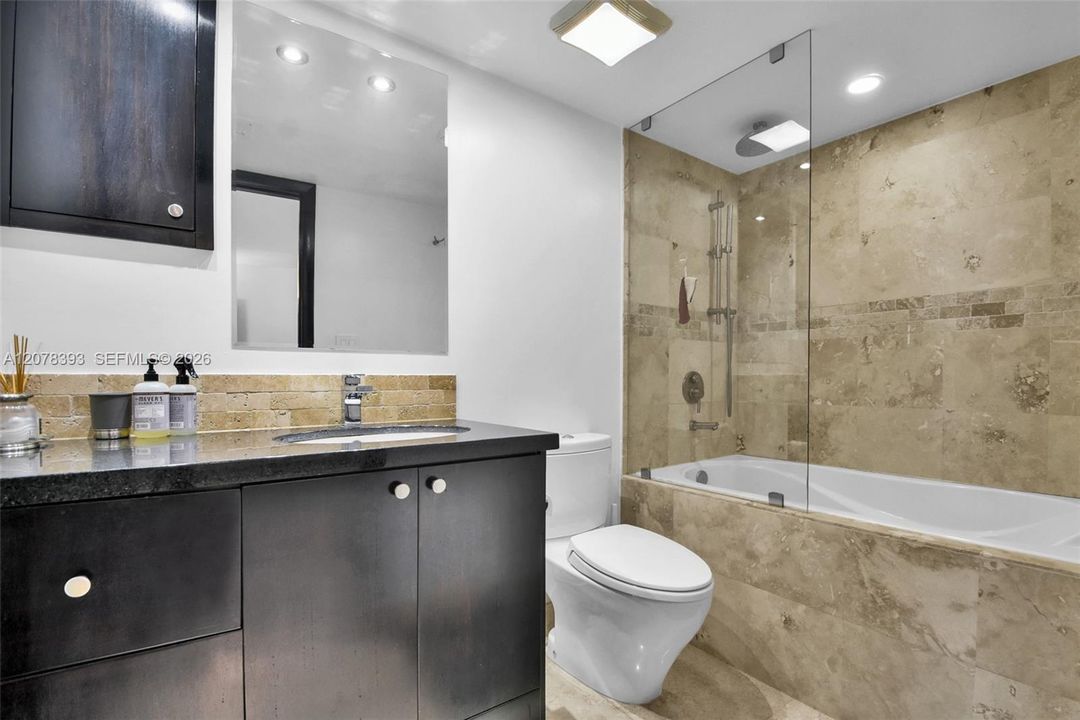 For Rent: $4,500 (2 beds, 2 baths, 1121 Square Feet)