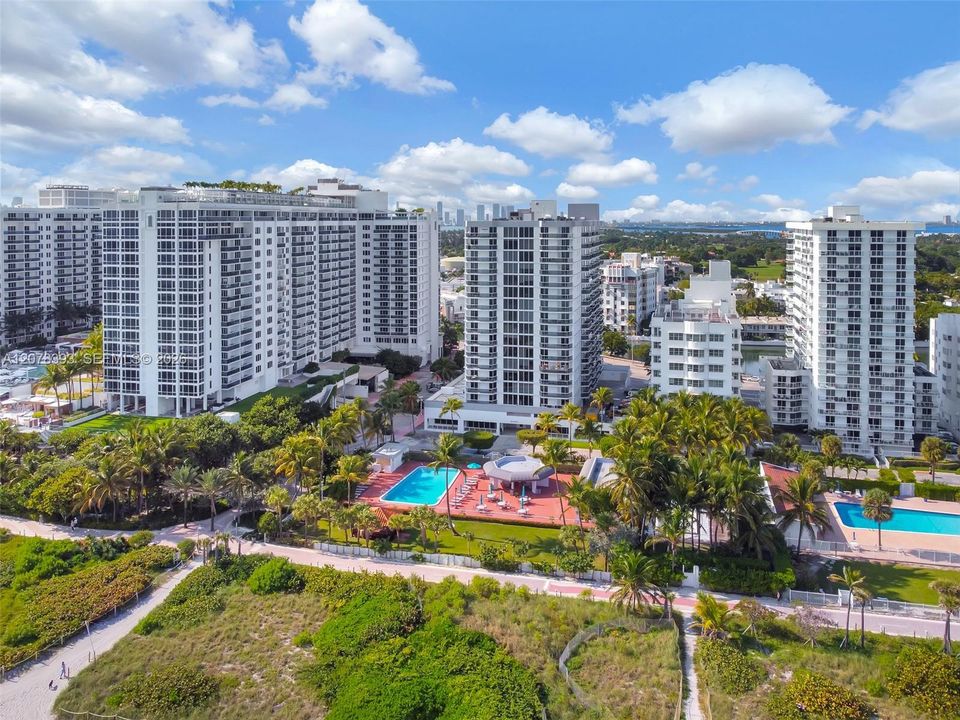 For Rent: $4,500 (2 beds, 2 baths, 1121 Square Feet)