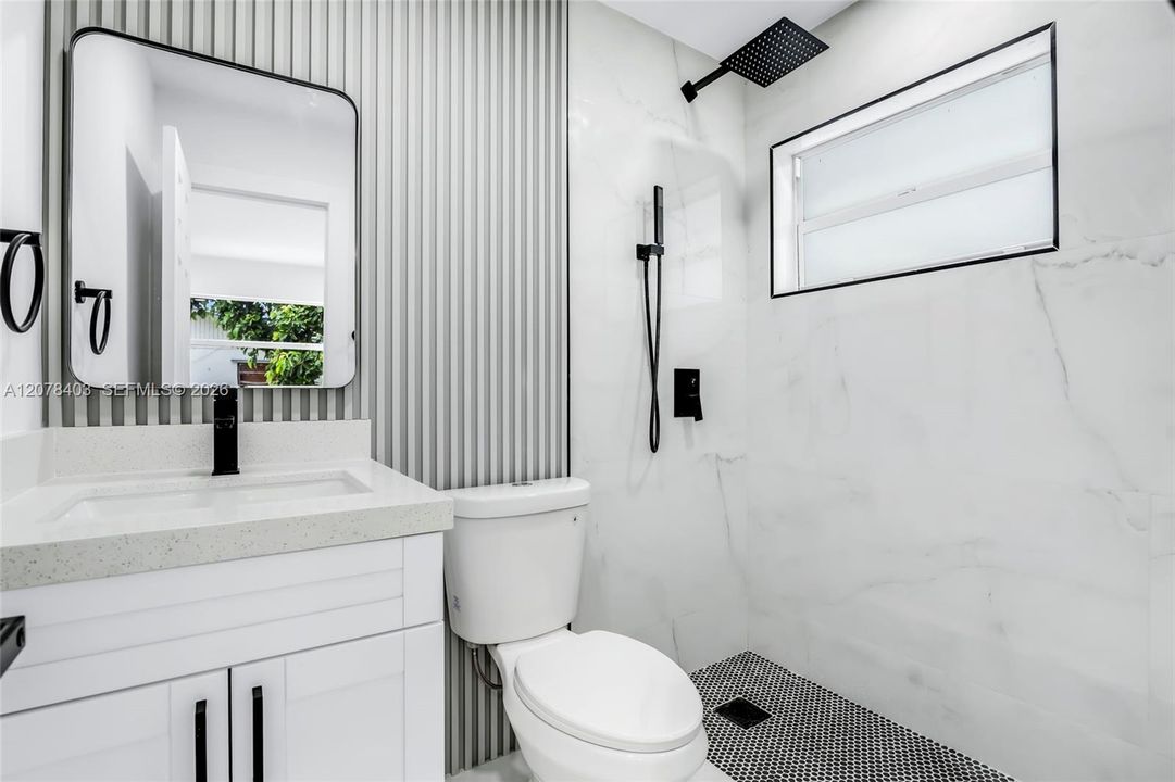 En Venta: $459,999 (3 camas, 2 baños, 1120 Pies cuadrados)