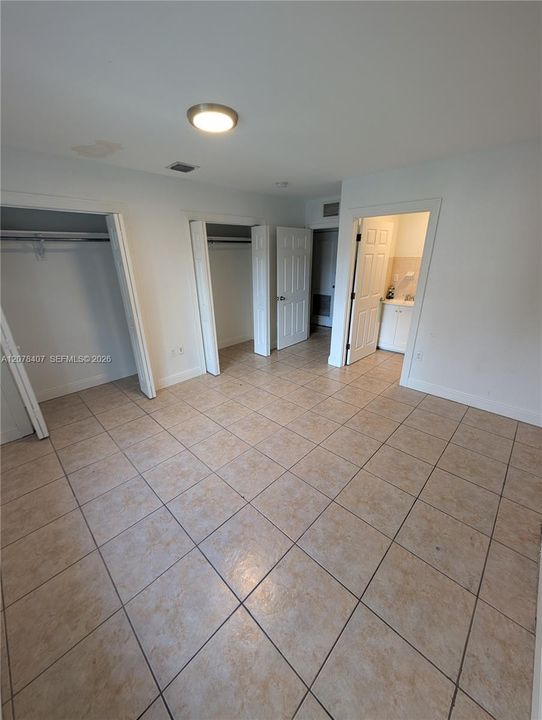 For Rent: $4,100 (4 beds, 2 baths, 1526 Square Feet)
