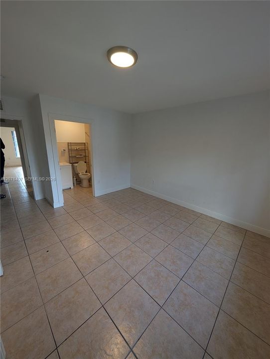 For Rent: $4,100 (4 beds, 2 baths, 1526 Square Feet)