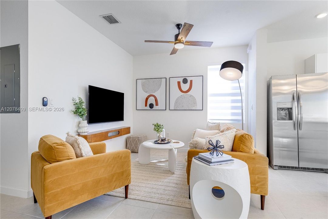 For Sale: $371,340 (3 beds, 3 baths, 1330 Square Feet)