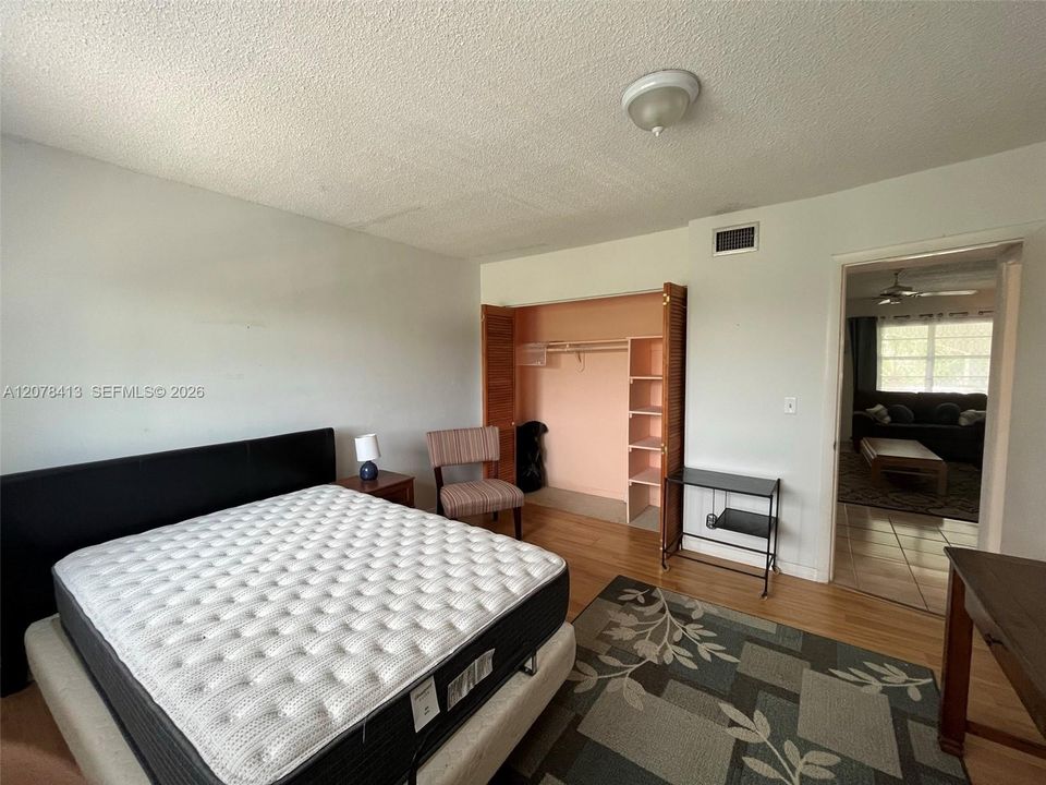 En Renta: $1,500 (1 camas, 1 baños, 800 Pies cuadrados)
