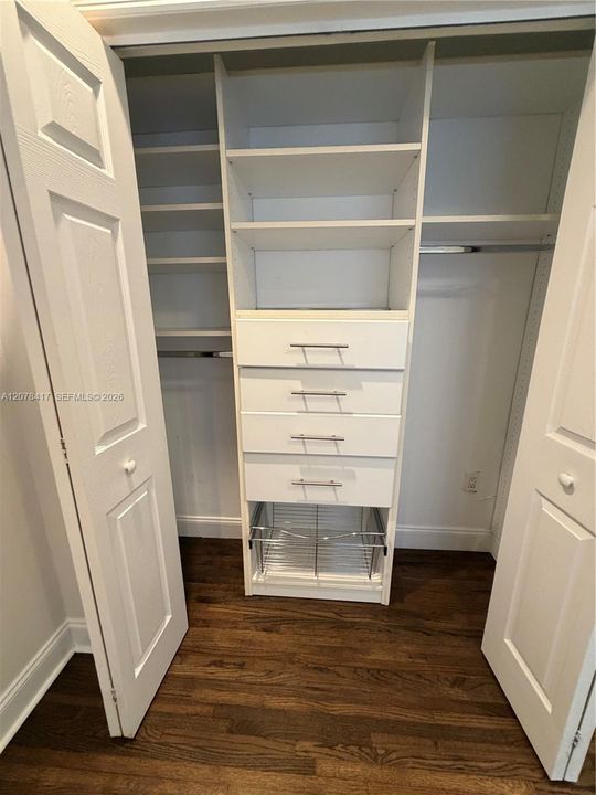 For Rent: $6,800 (3 beds, 2 baths, 1447 Square Feet)