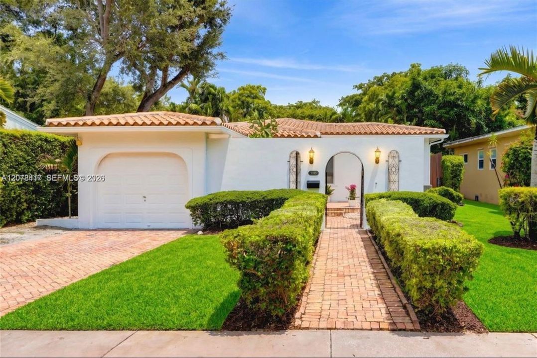 For Rent: $6,800 (3 beds, 2 baths, 1447 Square Feet)