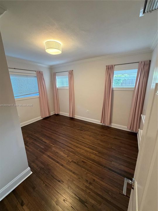 For Rent: $6,800 (3 beds, 2 baths, 1447 Square Feet)