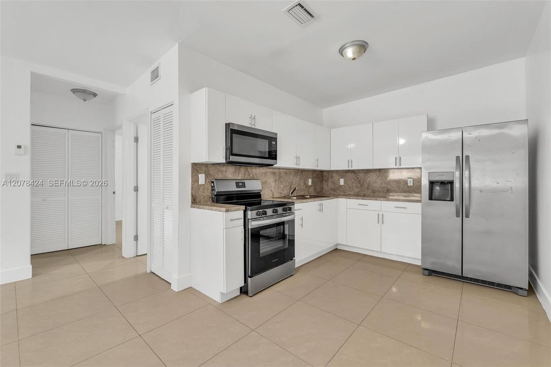 En Renta: $5,300 (6 camas, 3 baños, 1854 Pies cuadrados)