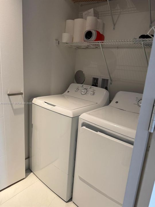 For Rent: $4,000 (1 beds, 1 baths, 703 Square Feet)
