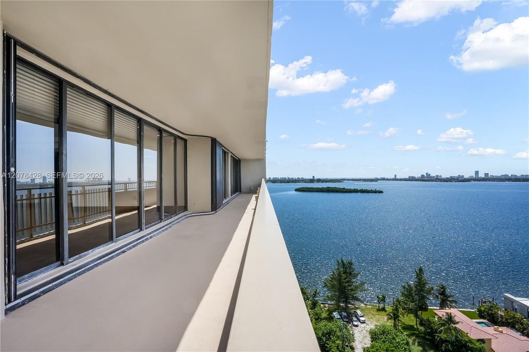 На продажу: $499,000 (2 спален, 2 ванн, 2215 Квадратных фут)