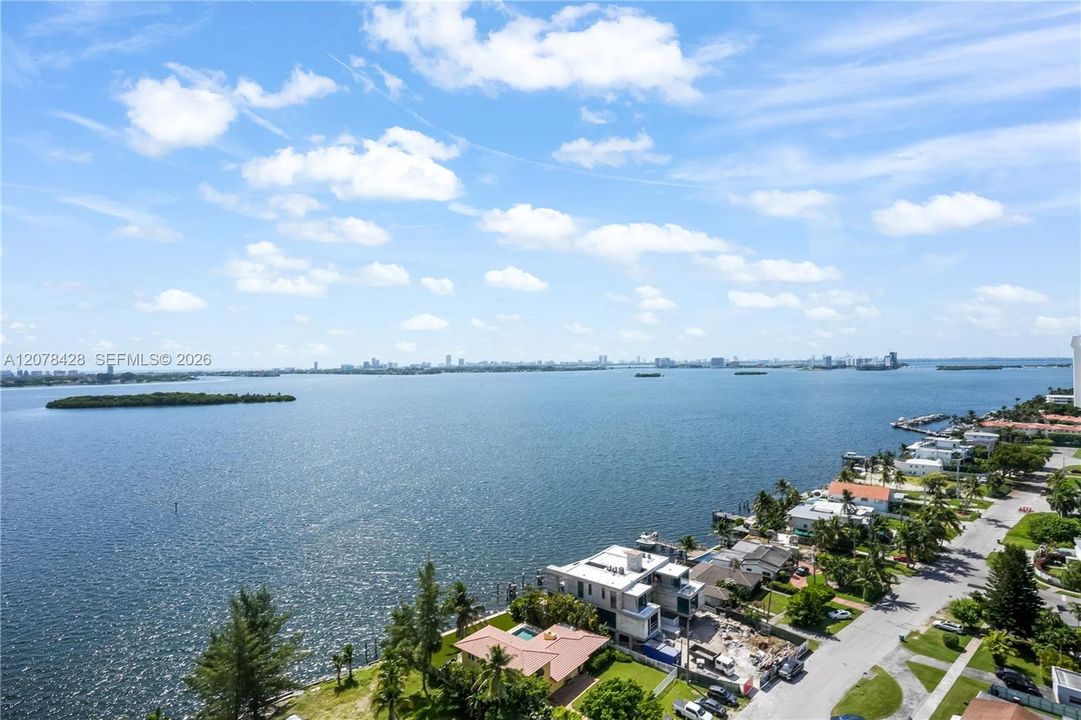 На продажу: $499,000 (2 спален, 2 ванн, 2215 Квадратных фут)