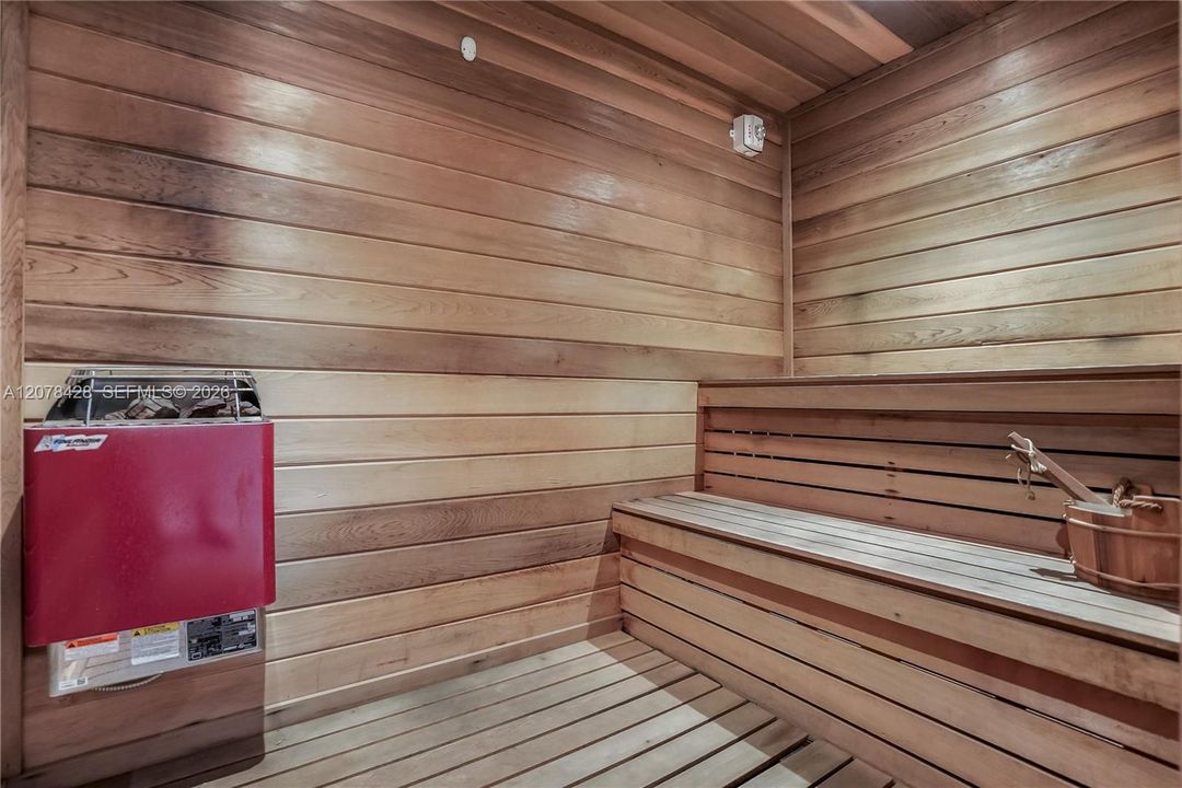 На продажу: $499,000 (2 спален, 2 ванн, 2215 Квадратных фут)