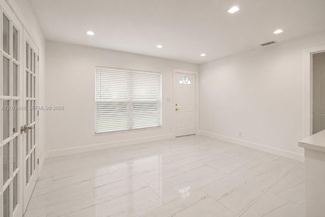 En Venta: $420,000 (3 camas, 2 baños, 1627 Pies cuadrados)