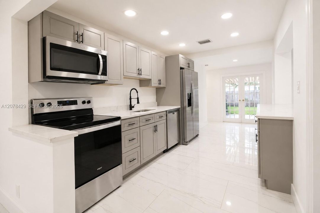 En Venta: $420,000 (3 camas, 2 baños, 1627 Pies cuadrados)
