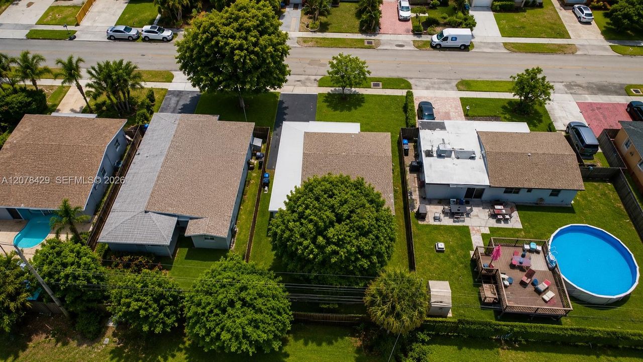 En Venta: $420,000 (3 camas, 2 baños, 1627 Pies cuadrados)