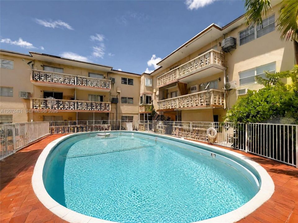En Venta: $210,000 (2 camas, 1 baños, 794 Pies cuadrados)