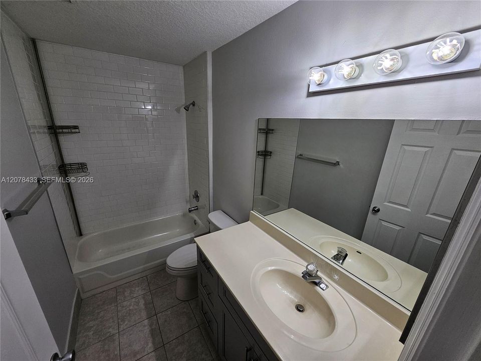В аренду: $2,850 (3 спален, 2 ванн, 1700 Квадратных фут)