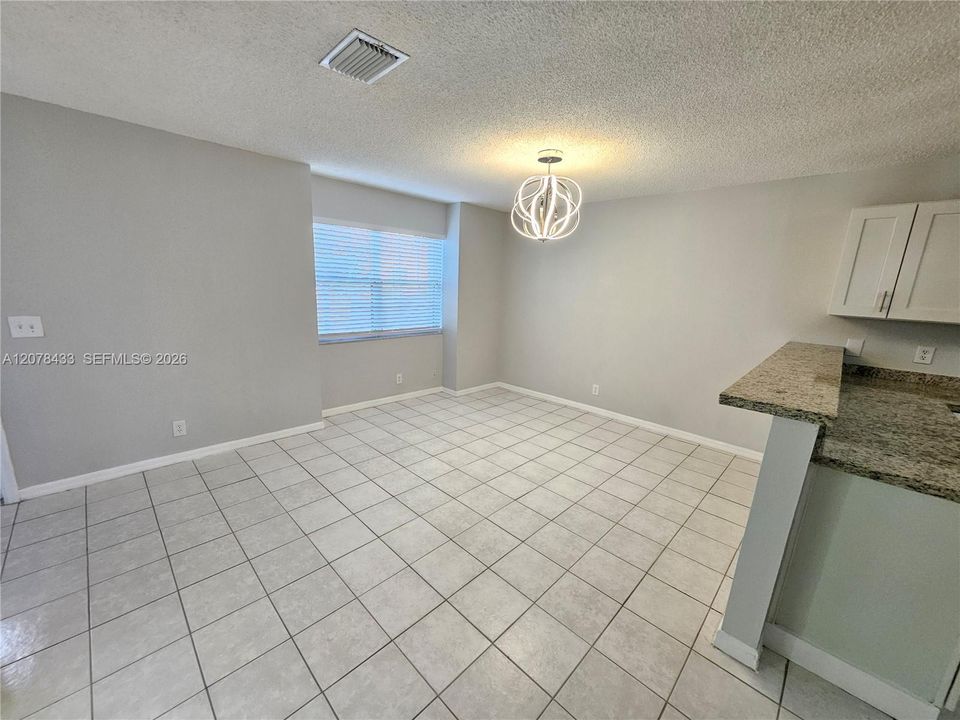 В аренду: $2,850 (3 спален, 2 ванн, 1700 Квадратных фут)