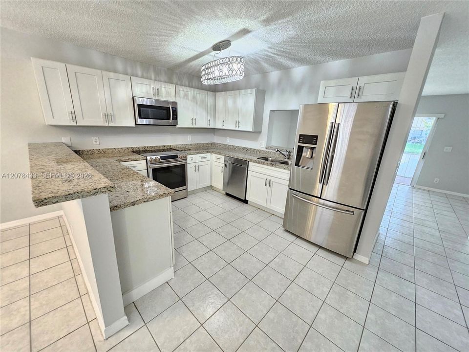 В аренду: $2,850 (3 спален, 2 ванн, 1700 Квадратных фут)