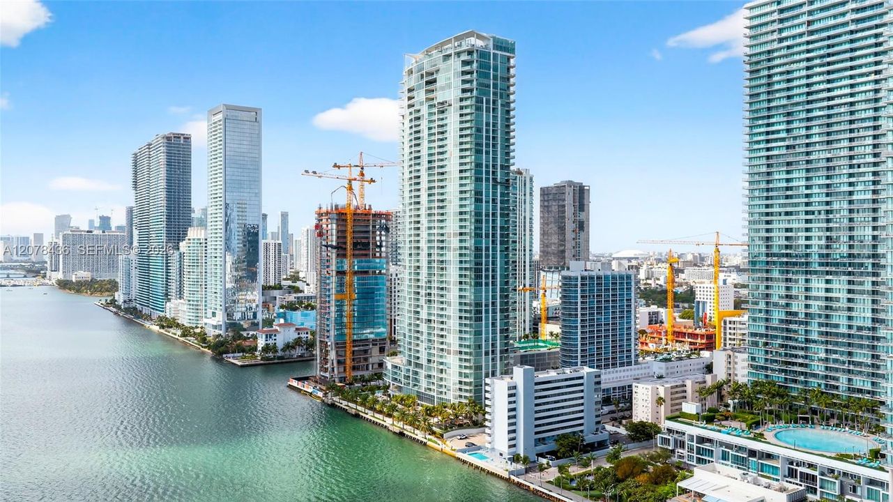 En Venta: $669,000 (1 camas, 2 baños, 944 Pies cuadrados)